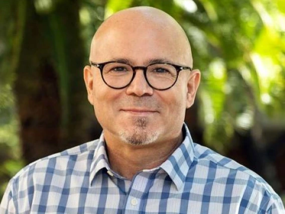 Barak Orbach headshot